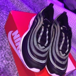 NIKE AIRMAX 97s/ GREAT condition/ size 10/ box is a little scuffed